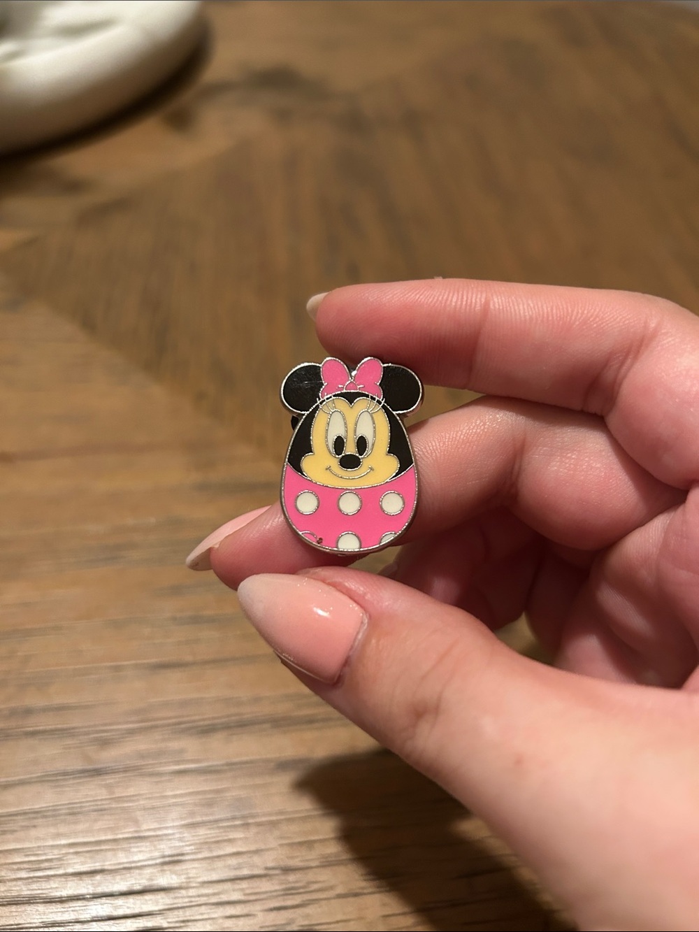 Disney Hong Kong Disneyland Minnie Mouse Pin